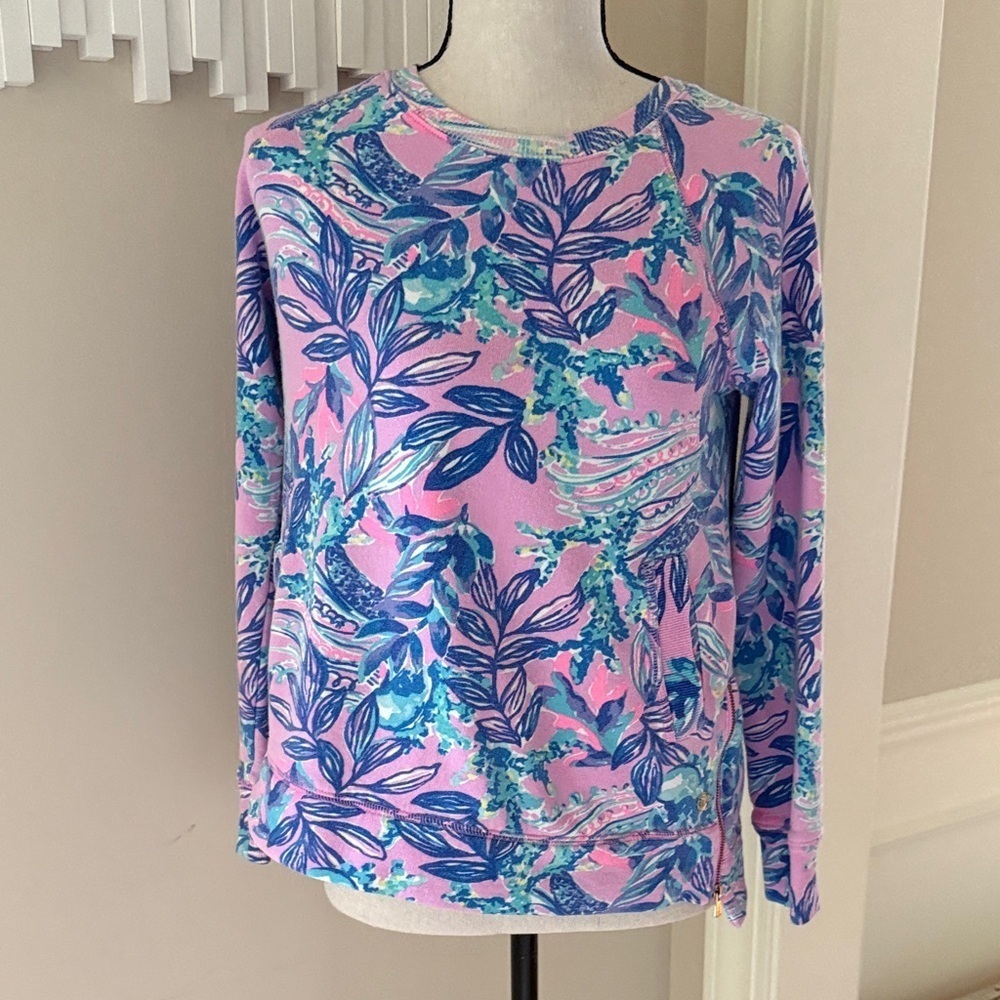 Lilly Pulitzer Luxletic Beach Comber Pullover Sweatshirt Top XS Pink Floral
